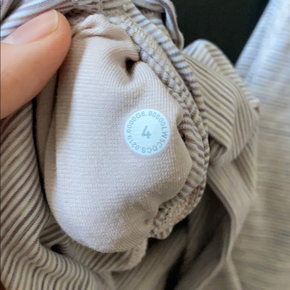 Lululemon wunder under 28” size 4 - Picture 2 of 5